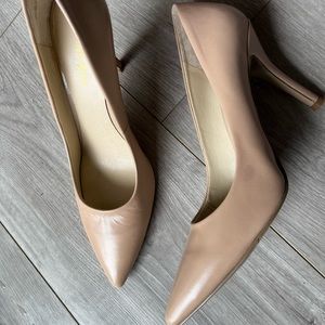 NineWest sz.6 nude/beige colour. Great condition. Never worn.